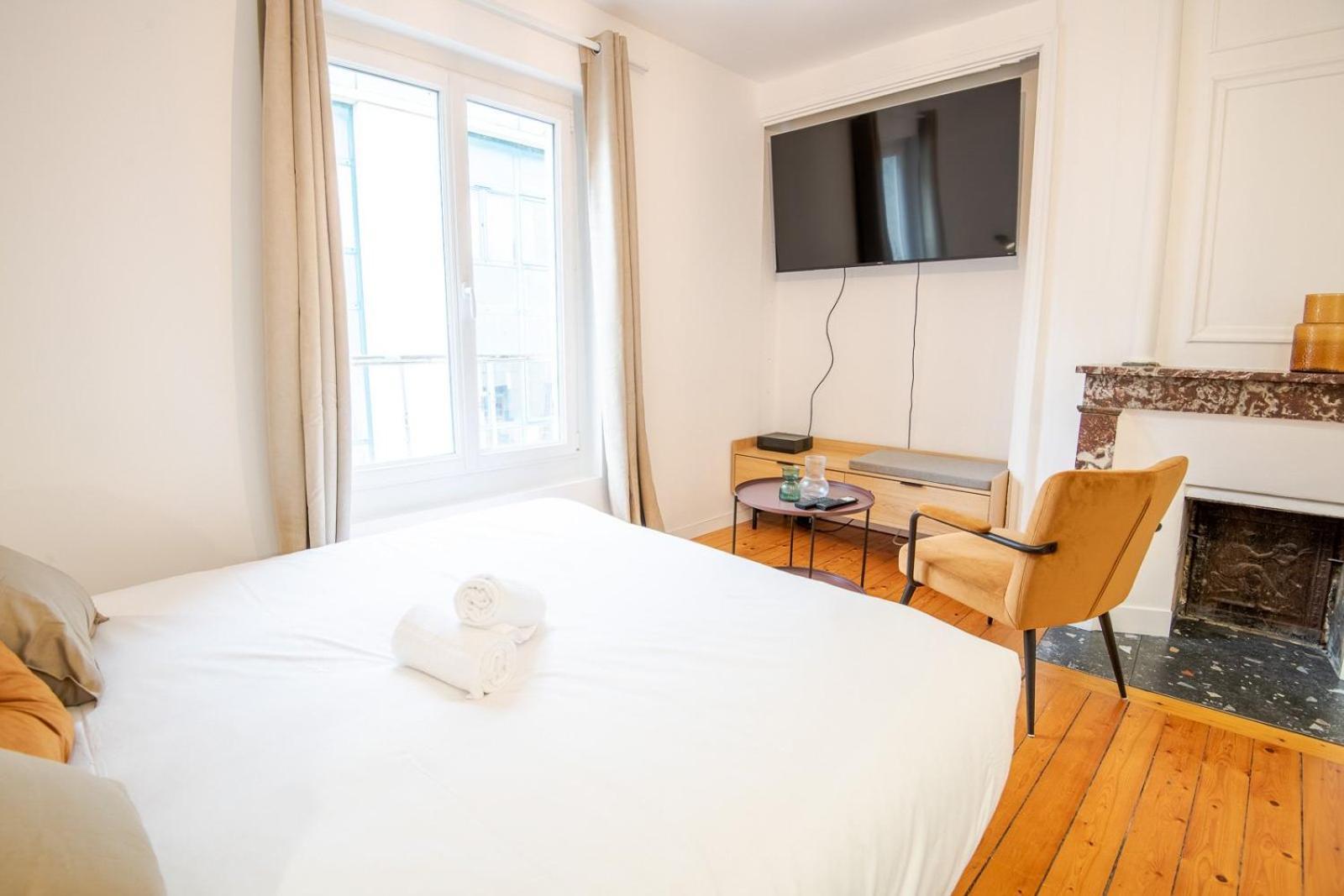 Le Petit Amandier - Tours Exterior photo